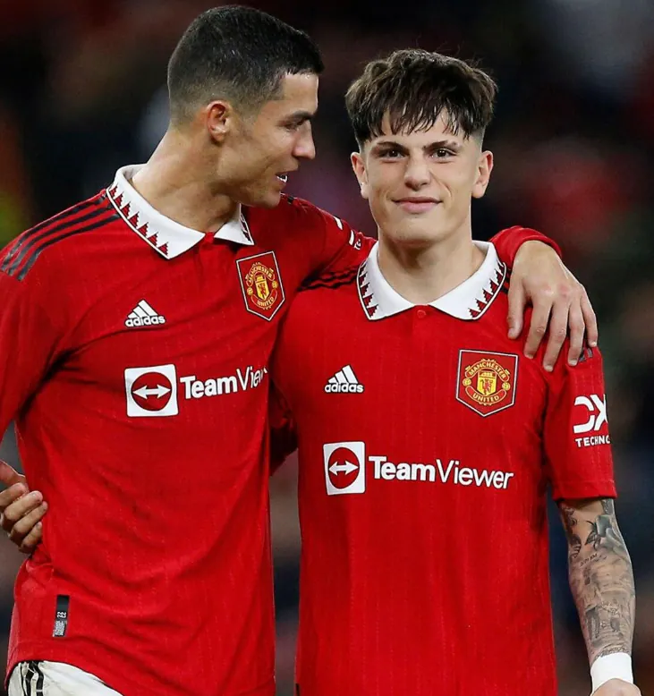 image.png "맨체스터의 주인" 알렉스 퍼거슨 경의 07/08 맨체스터 유나이티드 (리그 무패우승, 트레블 달성)