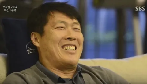 다운로드 (6).png "제가 뭐 지성이만큼, 손흥민만큼 축구를 잘했으면..." “제가 뭐 지성이만큼, 손흥민만큼 축구를 잘했으면..”
