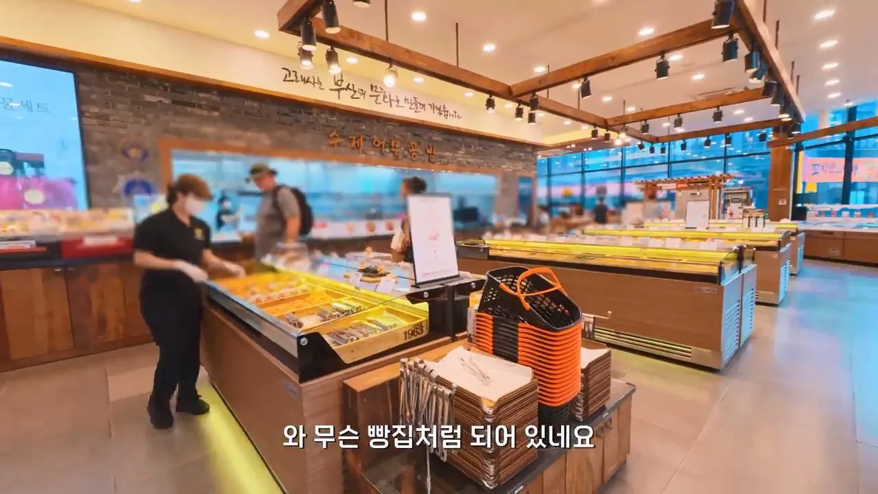 요즘 부산 관광지에서 벌어지고 있는 충격적인 변화.mp4_20260929_100441.084.jpg 지금 부산에 여행온다고 외국인들이 몰리는 이유
