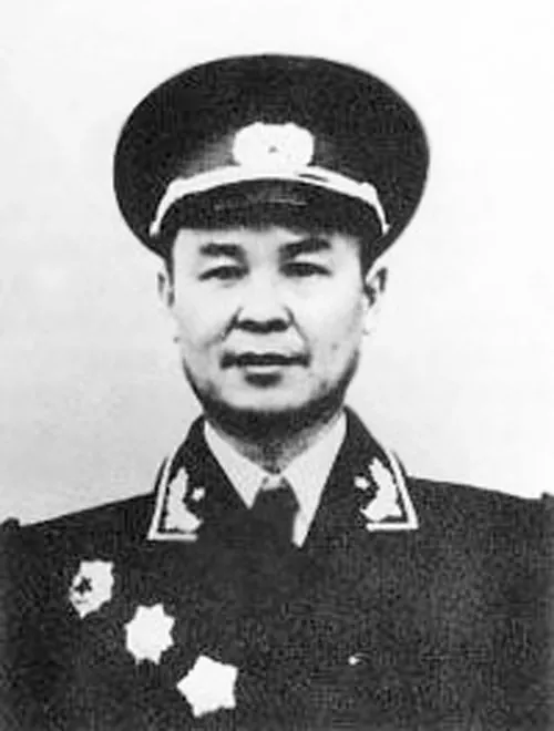 Weiguoqing.jpg ์ธ๋์ฐจ์ด๋ ์ ์์ ๋ถ์๋ น, ๋์๋น์ํธ ์ ํฌ ์นํจ์ ์์ธ ๊ฐ๋จ๋ถ์