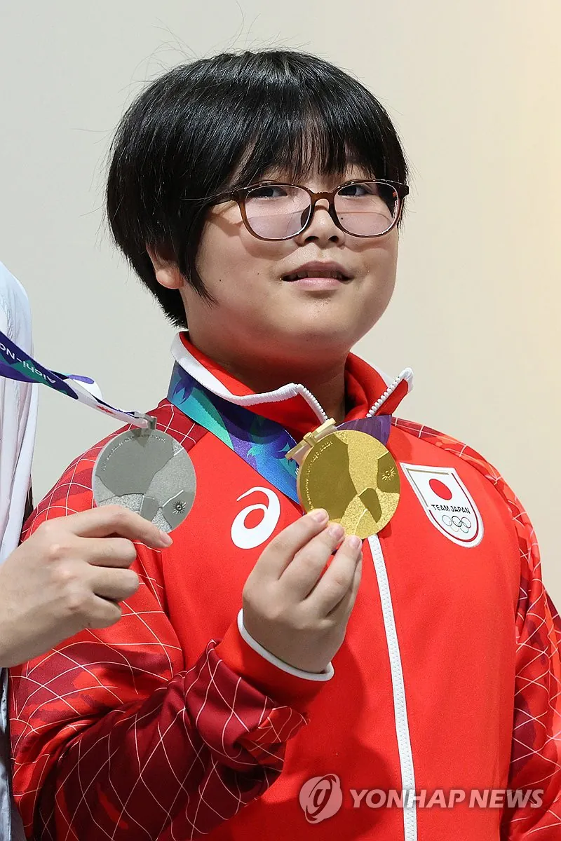 image.png 아오 초딩 상대로 이기고 우승했어도 금메달은 금메달이지 뭔ㅋㅋㅋㅋㅋㅋㅋㅋㅋㅋ