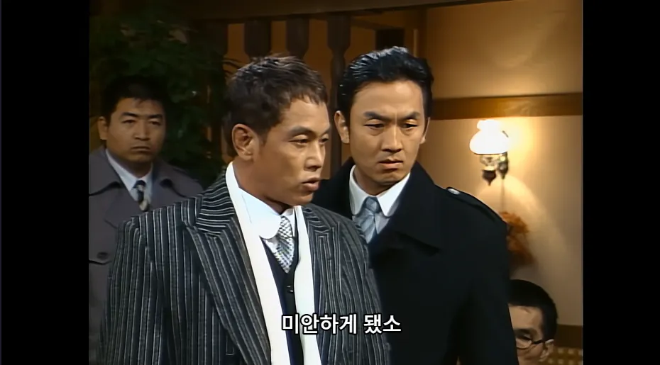 20.png <야인시대> 공산당을 욕하자 기분이 불쾌해진 정진영