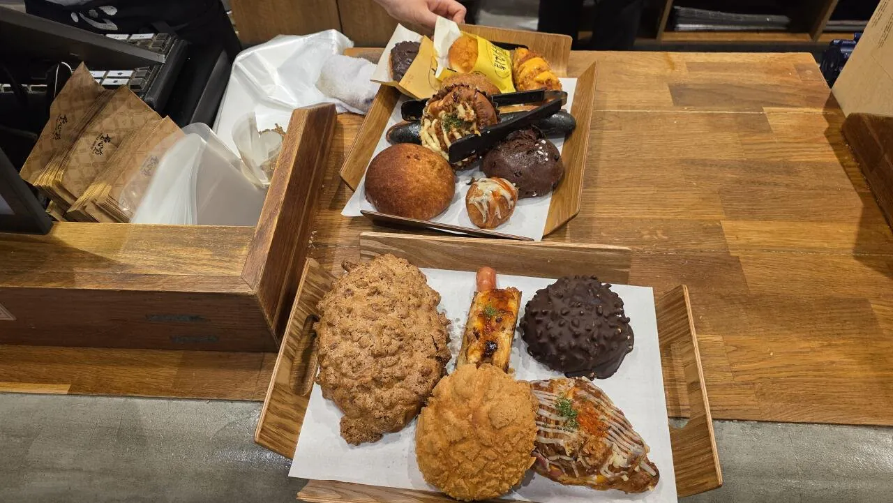 20261013_150114.jpg 실시간 성심당 롯데점 빵쇼핑 했음