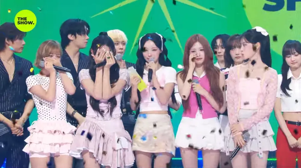image.png 첫 음방 1위하는 리센느!!!