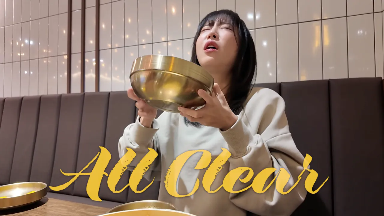 시장에서 한끼에 10000kcal 가능할까.._🤔 육거리시장 떡볶이 칼국수 만두 닭강정 길거리음식 먹방 22-5 screenshot.png 시장에서 1만 칼로리 먹방한 쯔양 근황 ㄷㄷㄷ