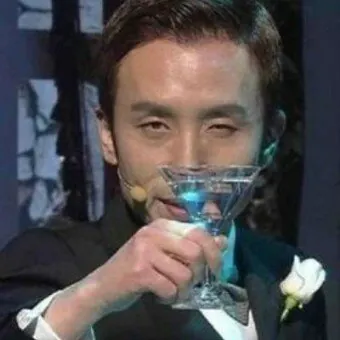 i13682112476.jpg 베트남 방플러 울고 팀원들 와서 끌어안으면서 위로해주고 짠하긴하네 ..