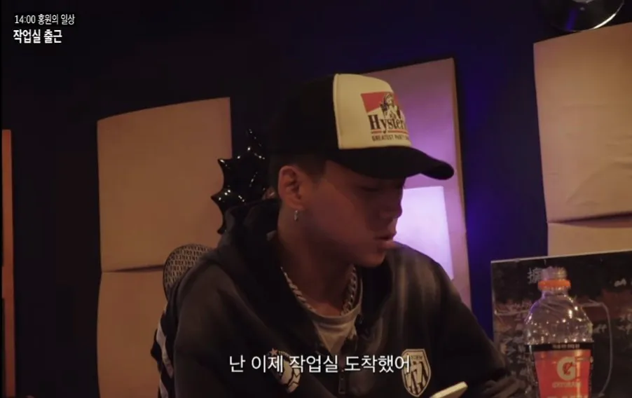 e.jpg 음악 작업때문에 집에 못 들어가는 양홍원...