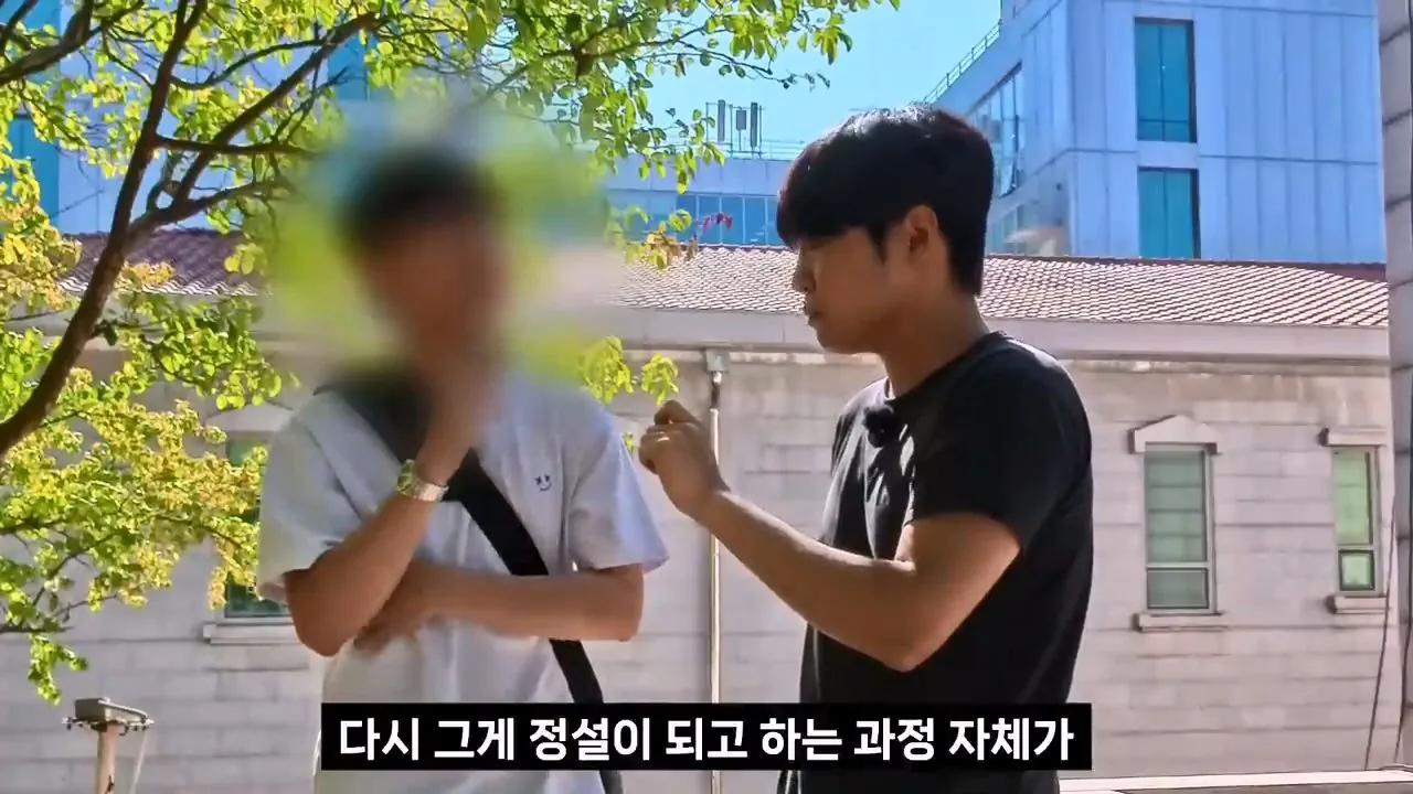 종교는 인간이 만들었다는 서울대생, 목사는 답할 수 있을까.mp4_20261001_153613.416.jpg 서울대생이 목사에게 말하는 종교는 인간이 만든것이라는 이유