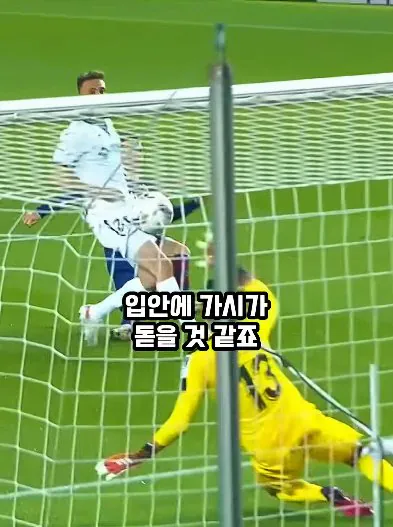 1791332383420.jpg 오코차 "메시 vs 호날두? 무조건 메시다" ㄷㄷㄷㄷ.jpg