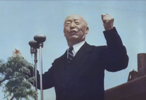 image.png 이걸 못하면 택견을 배운 게 아니라는 택견의 풋워크, 품밟기의 개념을 Araboja