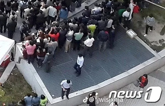 2014 판교 환풍구 추락 사고 2014 판교 환풍구 추락 사고 .jpg 2014 판교 환풍구 추락 사고 .jpg