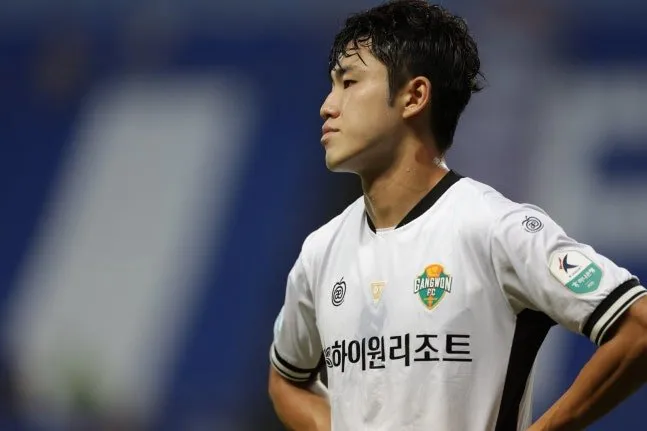 IMG_4765.jpeg [단독] 어떻게 군입대자가 바뀔 수 있나? 평가점수 오기로 축구 특기병 합격·불합격자 바꿔 공지한 국군체육부대 ‘황당’ 행정처리, ‘월드컵 신데렐라’ 이기혁의 뒤