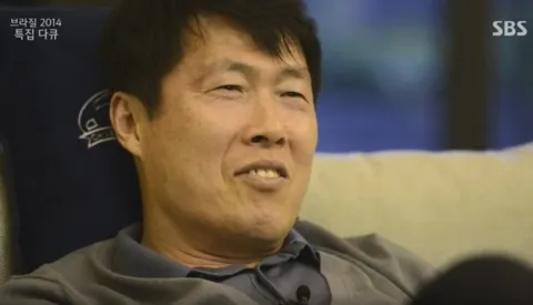 다운로드 (10).png "제가 뭐 지성이만큼, 손흥민만큼 축구를 잘했으면..." “제가 뭐 지성이만큼, 손흥민만큼 축구를 잘했으면..”