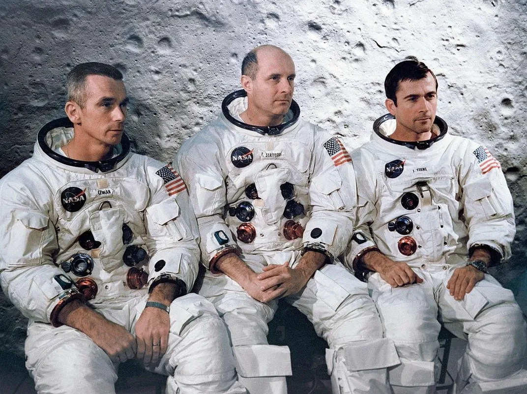 1200px-the_apollo_10_prime_crew_-_gpn-2000-001163.webp 달에 착륙 못 한 아폴로 중에서는 10호가 제일 재밌긴 함