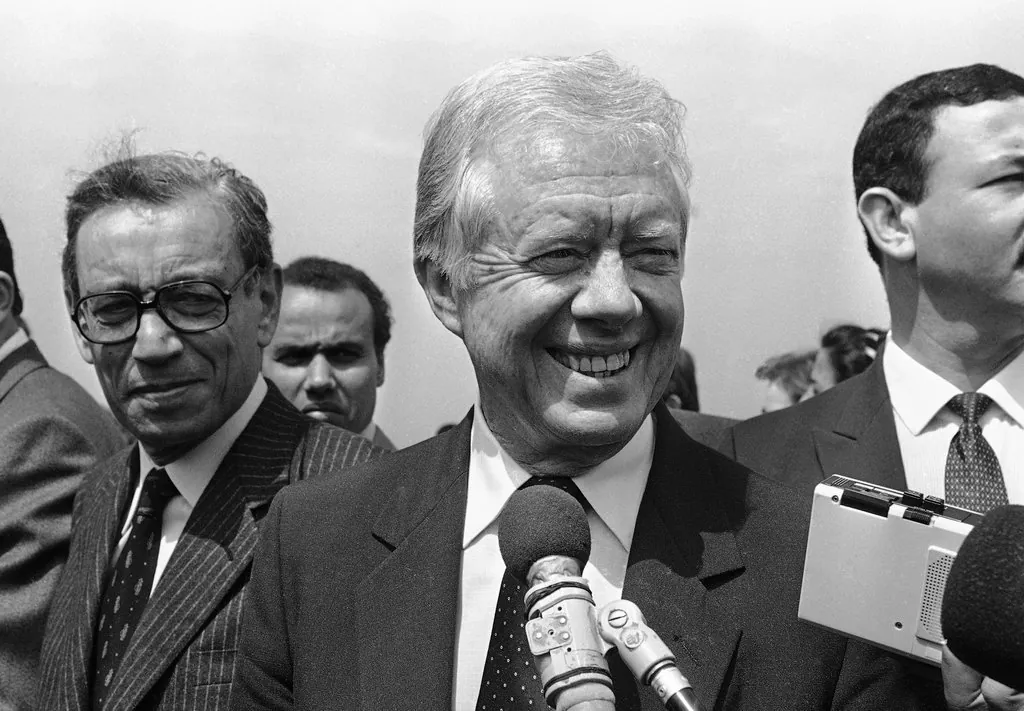 17boutros-ghali-obituary-slide-3I7F-jumbo.jpg 이집트 대통령 사다트와 오마 샤리프 : 죽음을 초월할 수 있는 거룩한 용기