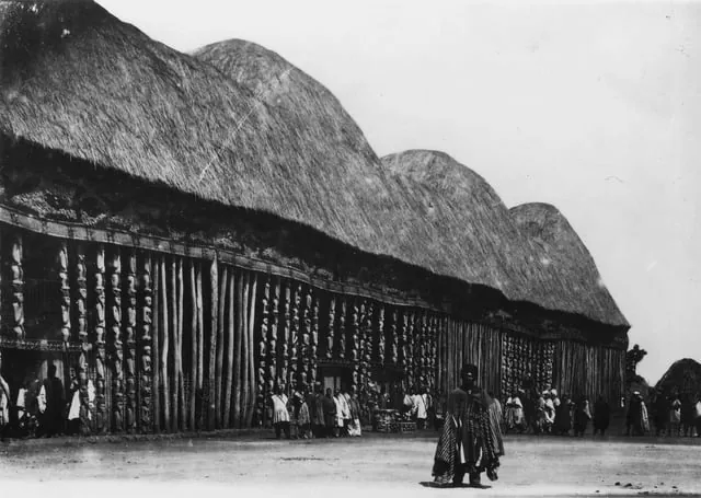 some-unknown-examples-of-pre-colonial-west-african-v0-n4ga44hprpvd1.jpg 스압) 19-20세기 서아프리카 건축물