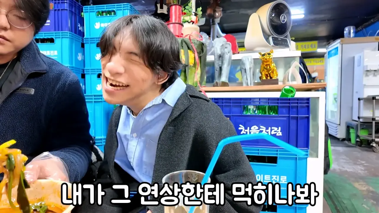 1000064113.webp 엄마가 명품 옷만 사줬다는 장애인 유튜버 만능발