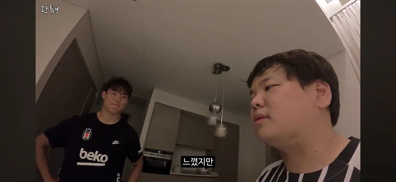 IMG_2337.png 오현규 : 한국에서 축구선수 생활을 하면 덜 외로울까...?