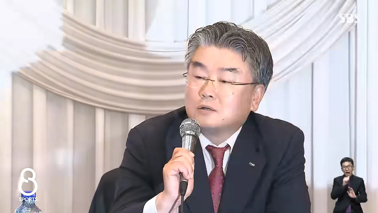캡처_2026_10_20_03_21_23_946.png 역대 최초 1000승 단장 김태룡을 떠나보내며