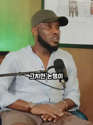 1791332383108.jpg 오코차 "메시 vs 호날두? 무조건 메시다" ㄷㄷㄷㄷ.jpg