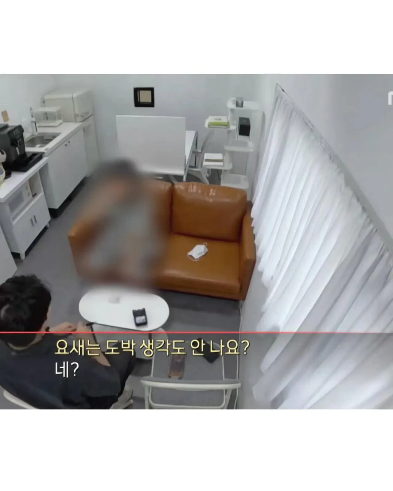 24389.jpg 도박으로 3억을 잃은 19세 소녀