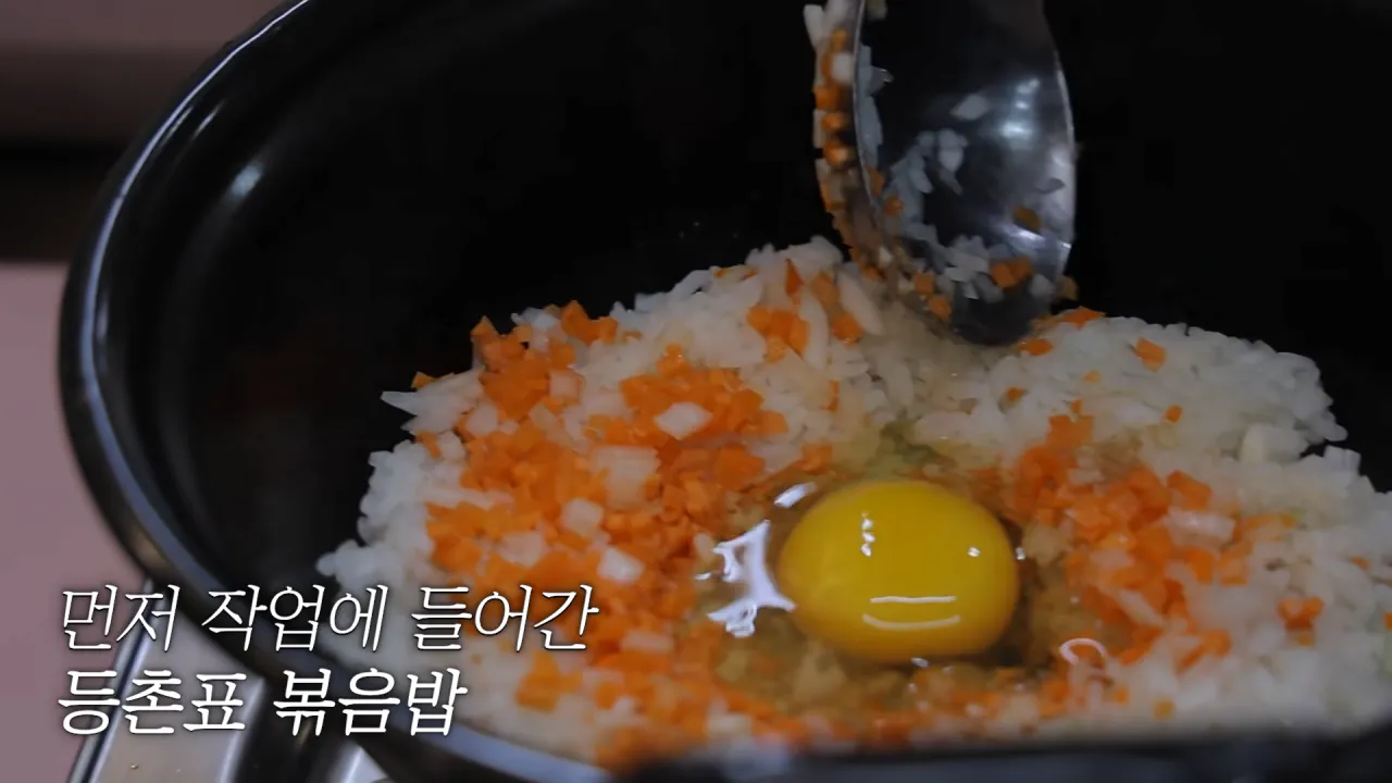 육수추가만 15번 하는 배달 단골집 찾아갔더니 사장님이..😂 등촌 샤브칼국수 먹방 13-28 screenshot.png 쯔양 "오늘은 입맛이 없어서 이 정도만 먹겠습니다"