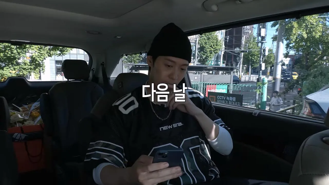 1 (2).jpg 디시인사이드에 달린 보이스리플(악플) 듣고 오열하는 존박 ㅋㅋㅋㅋㅋ