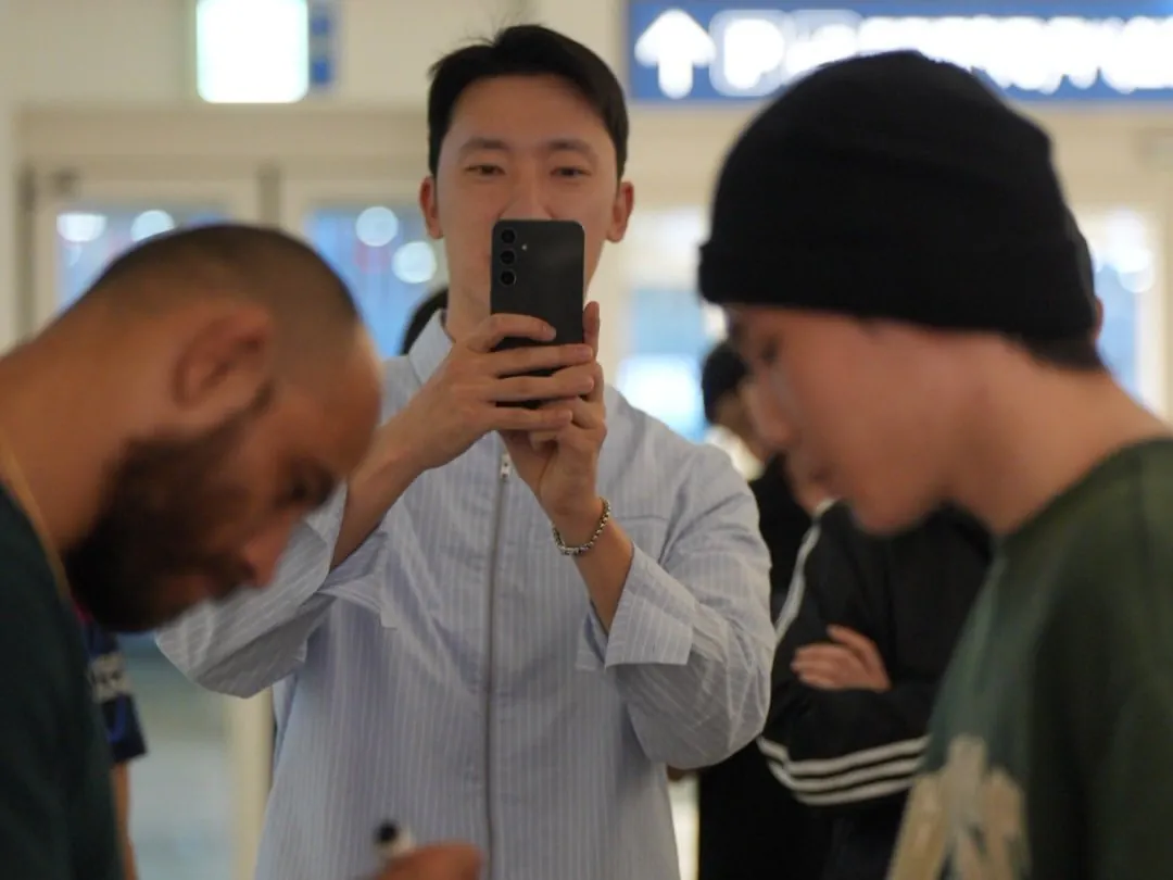 6.jpg 오늘 드디어 한국에 방문한 UFC 페더급 5위 제앙 실바 ㄷㄷㄷㄷㄷ