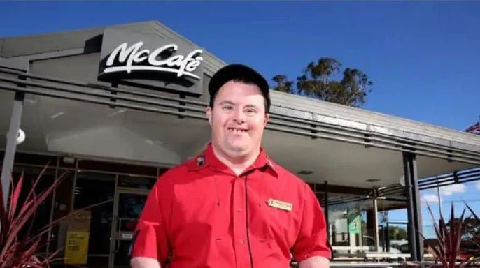 image.png 32년 근무하고 은퇴한 맥도날드 알바