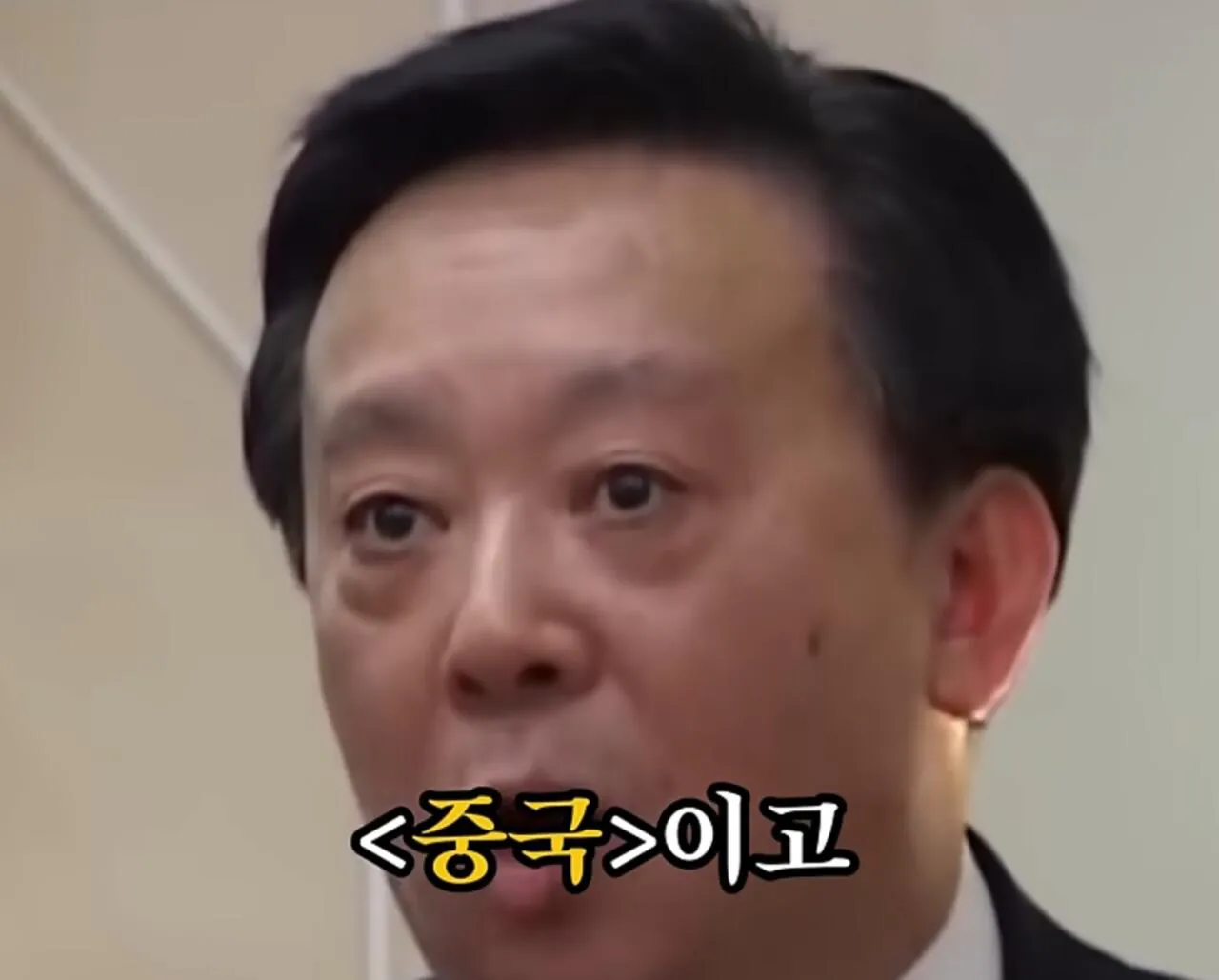 1000122595.jpg 중국 공산당원을 상대로 팩트 폭격을 날리는 중국인 교수