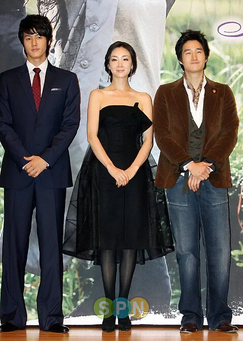 99b983892094b5c6d2fc3736e15da7d1.jpeg 남자 연예인 중 비율,골격 원탑이라는 배우 ㄷㄷㄷㄷ.jpg