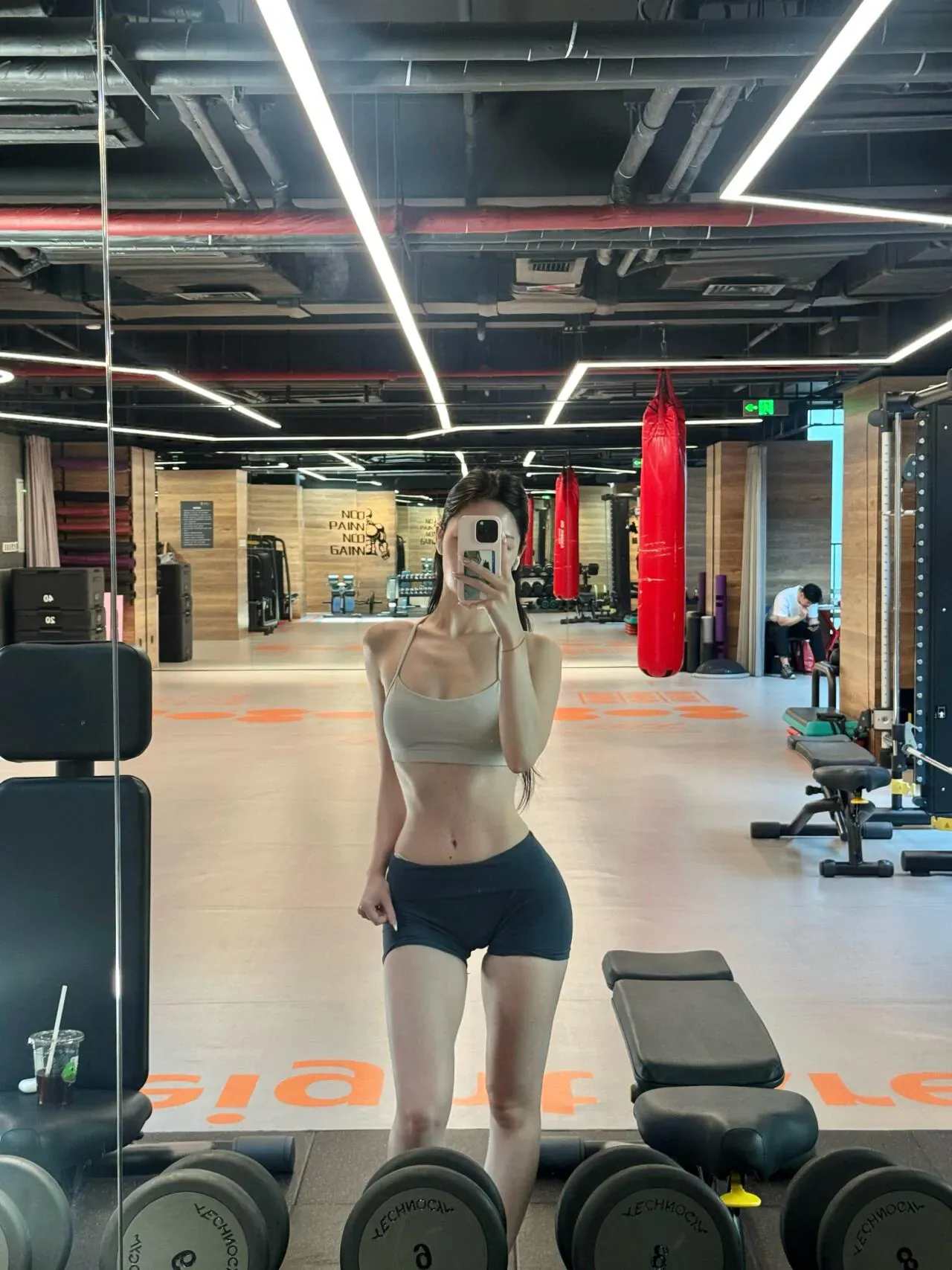 IMG_0772.webp ㅇㅎ) 요즘 서양에서 유행이라는 패션