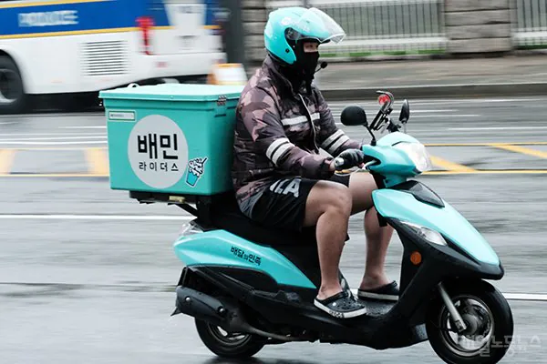 200964_80646_5717.jpg 최근 외노자 유입으로 급격히 좆되고있는 분야...jpg