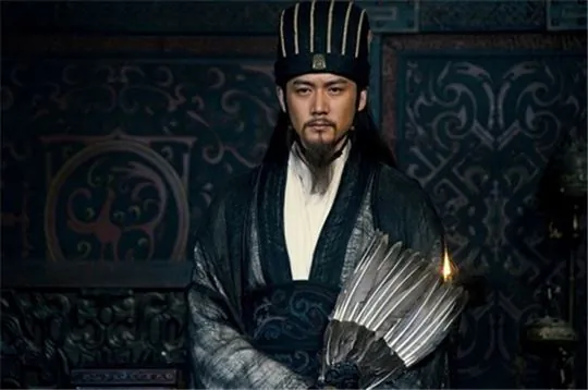 Apz5ratYYGVUAB83aNoNsRSNRNg.jpg 요번에 넷플 '동궁'에서 나온 와룡관 쓴 왕