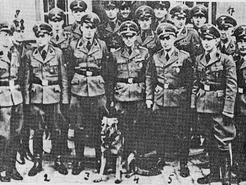 스크린샷_1-8-2026_103824_namu.wiki.jpeg 자꾸 왜 한국경찰을 중국공안이랑 비교하는거냐?