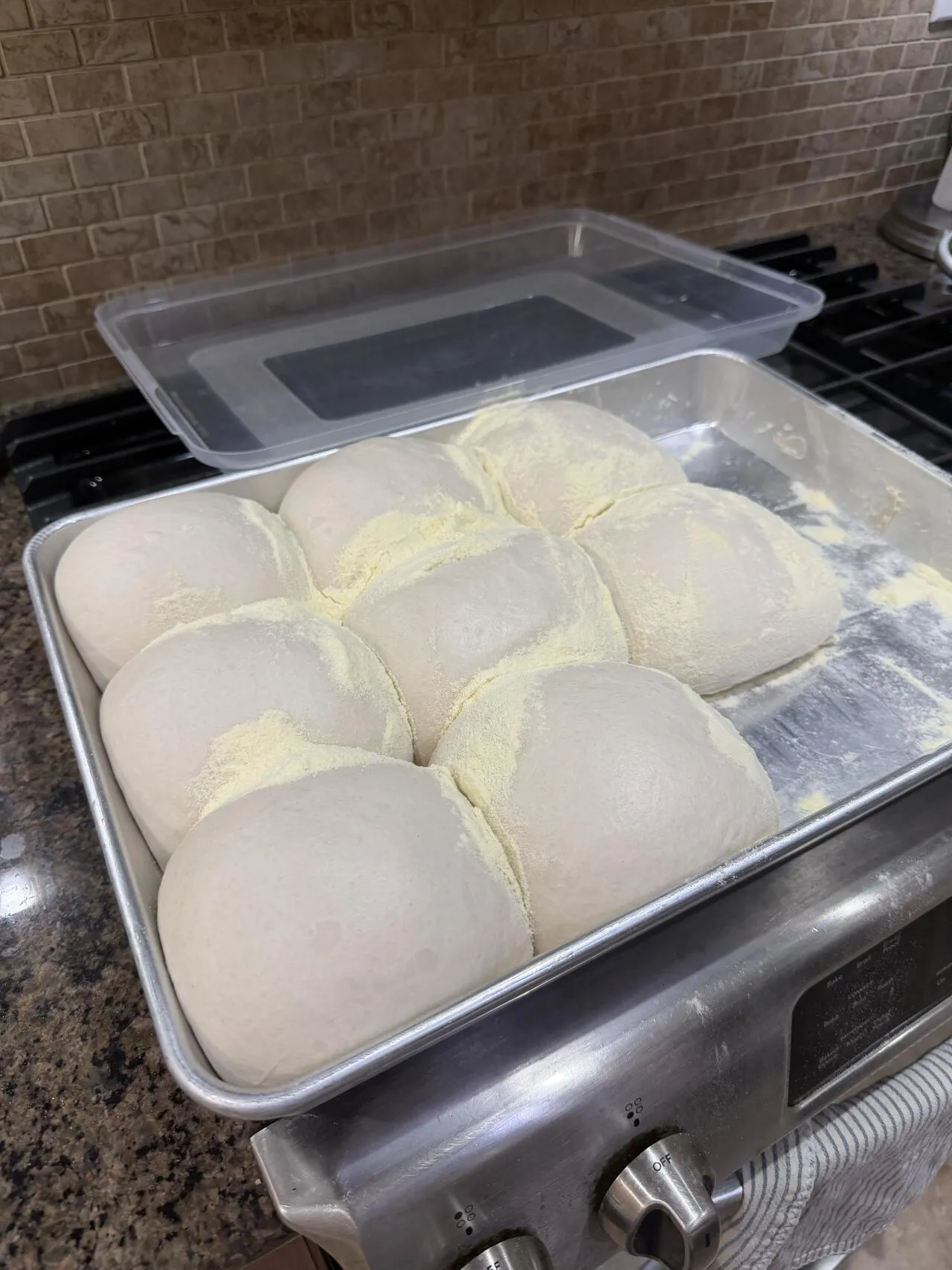 오랜만에 내가 만든 피자로 다시 돌아옴