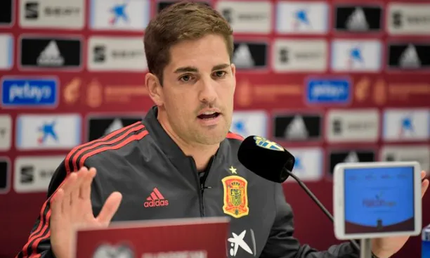 image.png 축구 국가대표 임시감독 '로베르토 모레노' 에 대해.araboza