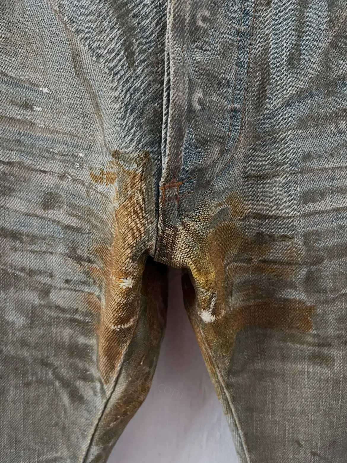40d21f66655a7c31dcbbb32690c7c85f_1788156452_9089.webp 600만원짜리 명품 청바지