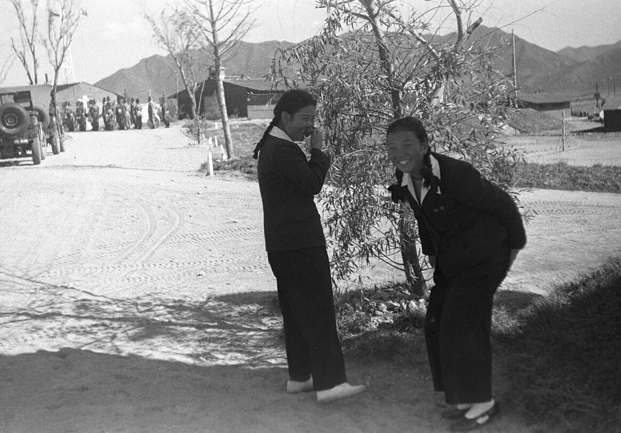 e_korea_18_013_15785335223_o.jpg 희귀사진(KOREA, 1952)