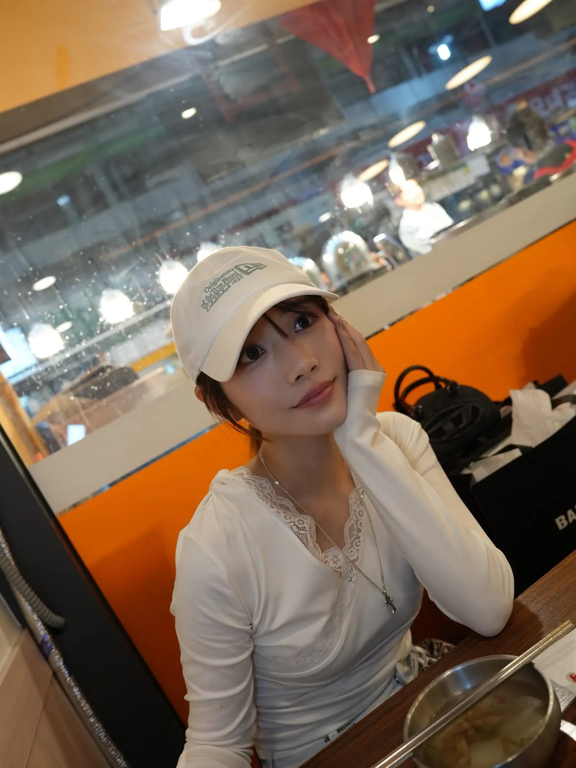 753206366_18085323236659570_6335970879001003526_n.jpg 한국 광장시장에 온 AV배우 카와키타 사이카 인스타.jpg