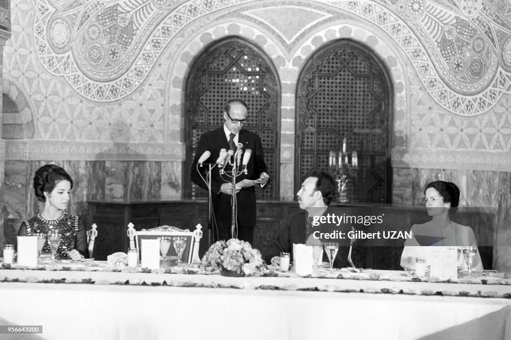 Valรฉry Giscard d'Estaing et Houari Boumรฉdiรจne en compagnie de leurs๋ 1975๋
4์ 10์ผ ์์ ๋ฆฌ ํ๋์ค ๋ํต๋ น ๋ฐฉ๋ฌธ ๊ธฐ๊ฐ ๋์ ์ ๋
์์ฌ.jpg ์๋ จ KGB์์ฅ์ด ๋๋ฌผ์ ํ๋ ธ๋ ์ด๋ค ๋๋ผ ๋
์ฌ์์ ๋
๋ฐฑ