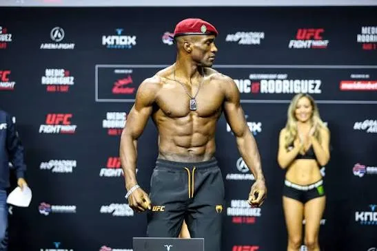 oliver.jpg 실시간 UFC 김동현,고석현 친구 오반 엘리엇 VS 브라질 군인 경기 결과 ㄷㄷㄷㄷㄷ