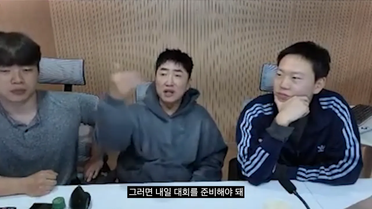 홍진호_ 오현민_ 유리사_ 장동민이 뽑은 최고의 상대 월드컵 18-56 screenshot.png 장동민이 말하는 홍진호가 최근 서바이벌에서 아쉬운 모습을 보였던 이유