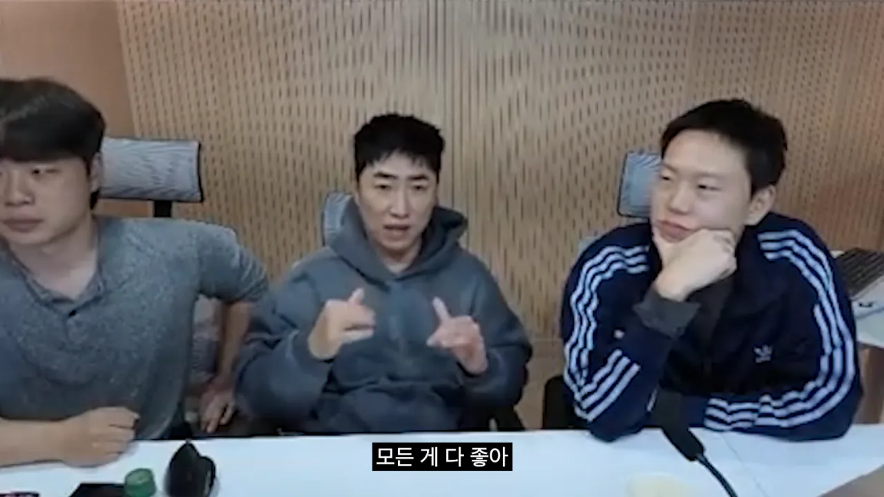 홍진호_ 오현민_ 유리사_ 장동민이 뽑은 최고의 상대 월드컵 19-0 screenshot.png 장동민이 말하는 홍진호가 최근 서바이벌에서 아쉬운 모습을 보였던 이유