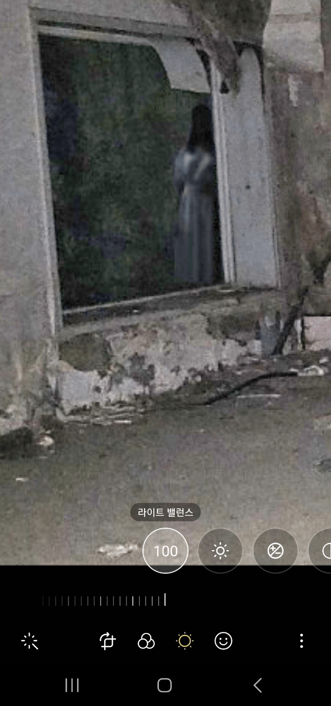 image.png ㅇㅎ?)양평 미가촌에서 찍힌건데 귀신일까요?