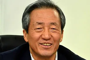 정몽준.jpg Q. 상대가 절 혼외자라고 긁는데 어떡하죠?