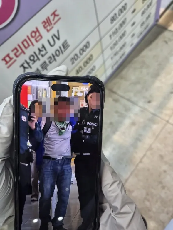 image.png [단독]인천 칼부림 60대, 최근 흉기 소지 혐의로 경찰 조사받아