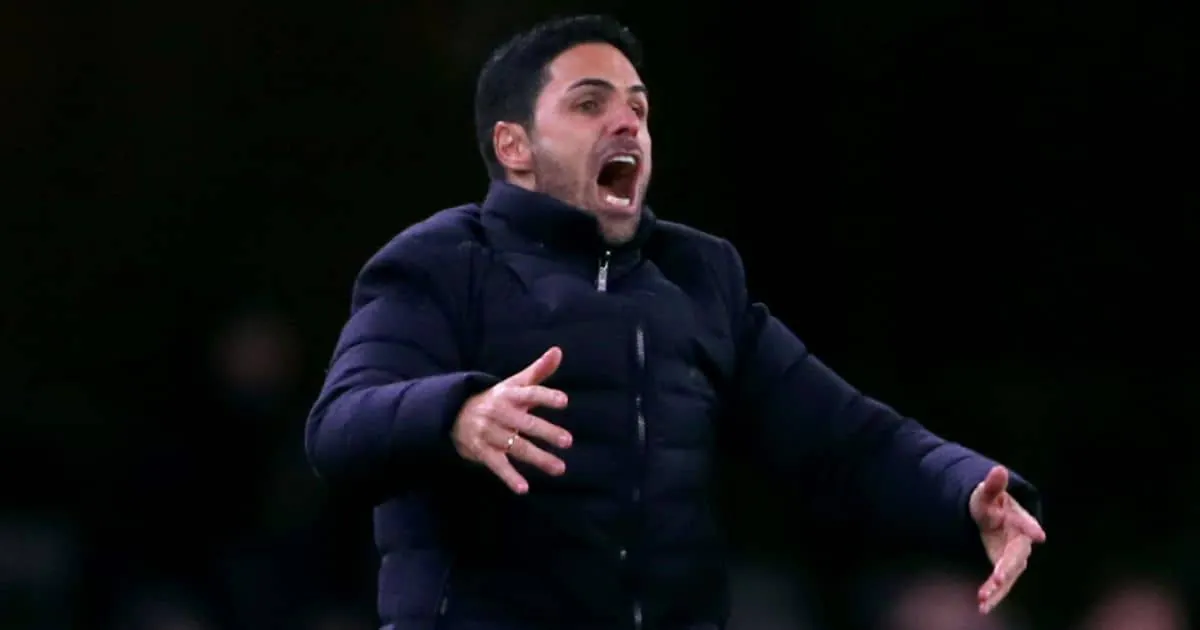 Mikel-Arteta-shouting-from-the-technical-area-during-an-Arsenal-match (1).jpg [짭탭 다큐] 모건 로저스 이적 사가