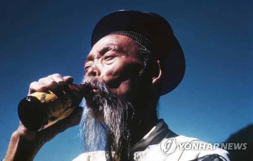 50544eda513a97857fcdc48c10e35d3a4b95f38bdcdcb7533fcb72984e167285.jpg 대한민국의 고도성장을 직접 경험한 노인들.jpg