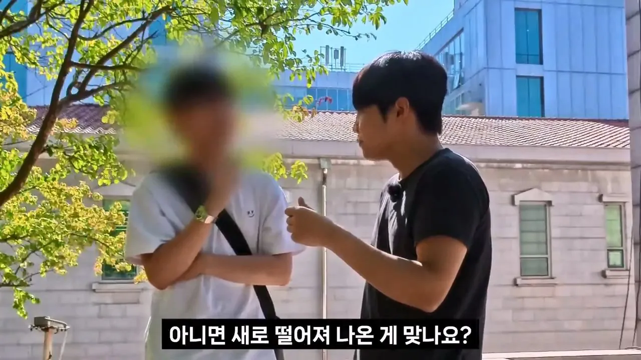 종교는 인간이 만들었다는 서울대생, 목사는 답할 수 있을까.mp4_20261001_153052.377.jpg 서울대생이 목사에게 말하는 종교는 인간이 만든것이라는 이유
